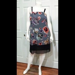 Pretty and sophisticated floral dress!